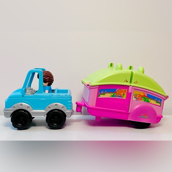 Fisher-Price Little People Camping Trip Playset - Picture 3 of 7